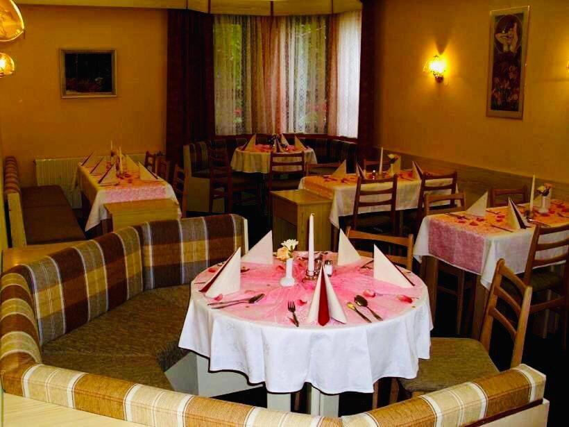 בנצקו Restaurace A Penzion Maja מראה חיצוני תמונה