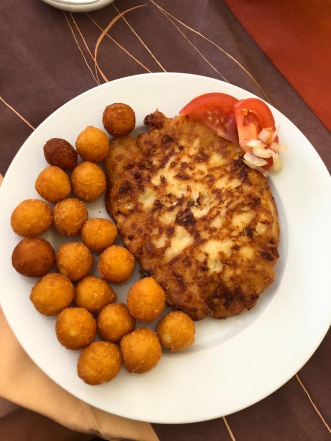 בנצקו Restaurace A Penzion Maja מראה חיצוני תמונה